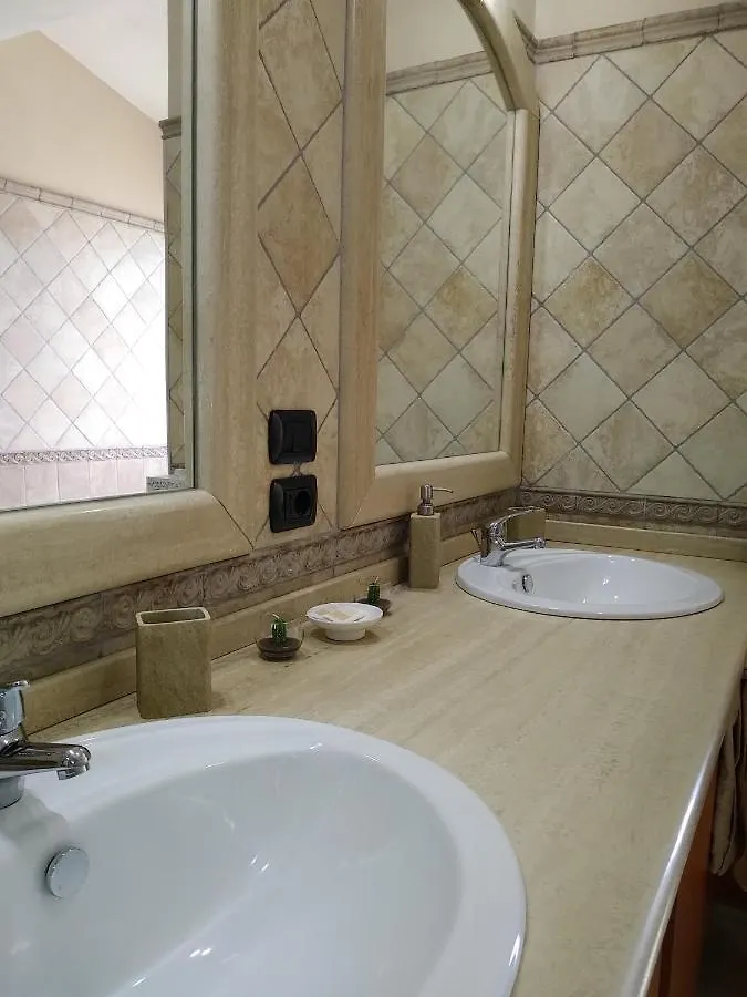 Bed & Breakfast B&B Il Rifugio Del Lupo - E6721 Paringianu